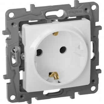 Розетка LEGRAND 2К+З немецкий стандарт 16 А 250 В Etika белый
