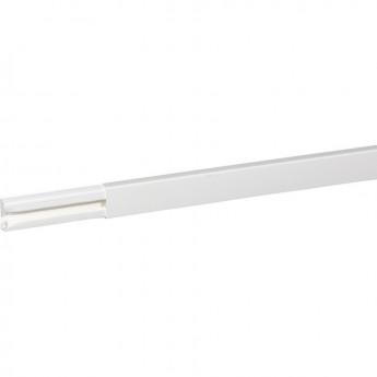 Мини-плинтус LEGRAND DLPlus 32x12,5 мм 1 отделение длина 2,1 м белый